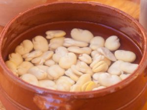 Soaking fava beans